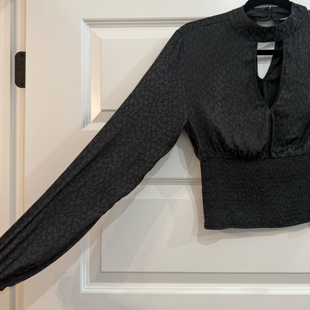 Steve Madden Metallic Black Peplum Blouse Long Sleeve Shimmer Top Small - Picture 5 of 11